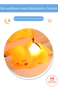 Lâmpada noturna pikachu em uso